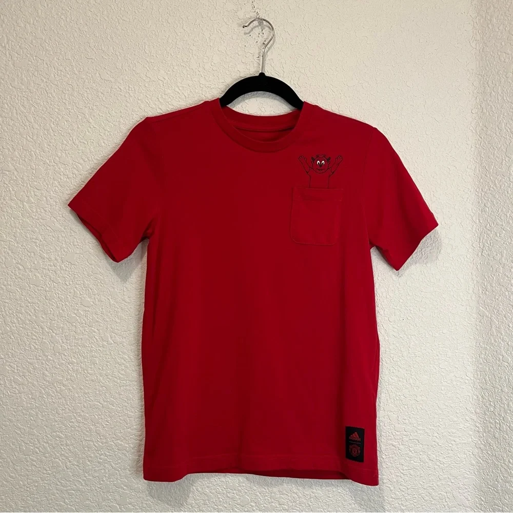 Adidas Manchester United Soccer Football Fred the Red Pocket Tee Boy Youth 11-12